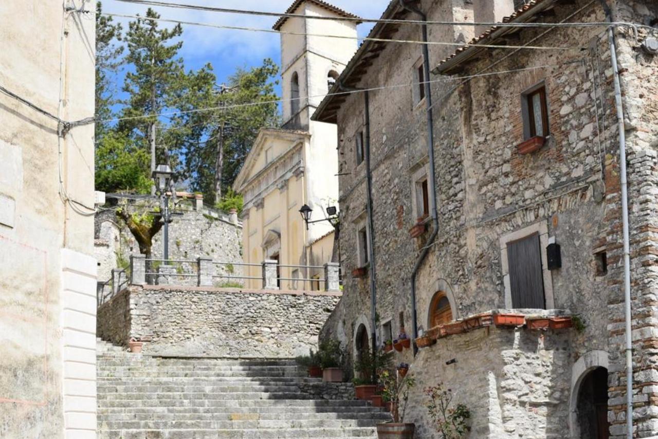 Casa Vacanza La Piazza Orvinio Екстериор снимка