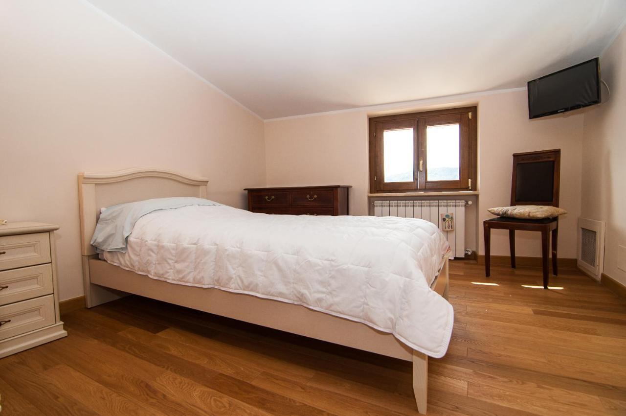 Casa Vacanza La Piazza Orvinio Екстериор снимка